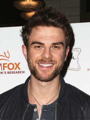 Nathaniel Buzolic e sua carreira artística